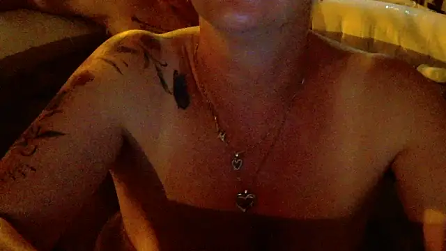 xxNoeliaxx online show from May 2026 08:07:02 PM
