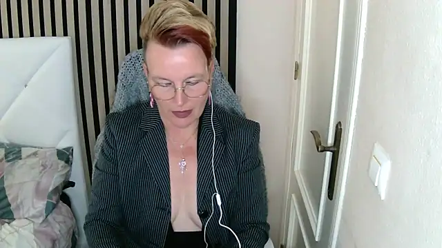 Snapshot of xxNoeliaxx chatting on March 2025 07:53:01 AM xxNoeliaxx online show from March 2025 07:53:01 AM
