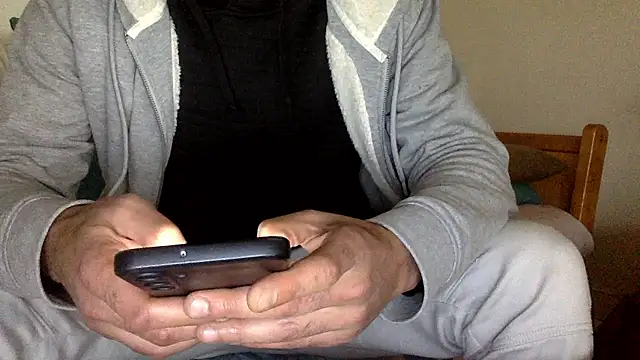 Snapshot of molozeb chatting on October 2025 03:44:02 PM molozeb online show from October 2025 03:44:02 PM