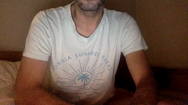 Snapshot of molozeb chatting on October 2025 03:38:01 AM molozeb online show from October 2025 03:38:01 AM