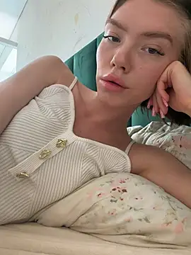 Snapshot of Lisaaa_Alisa chatting on July 2026 06:10:01 AM Lisaaa Alisa online show from July 2026 06:10:01 AM