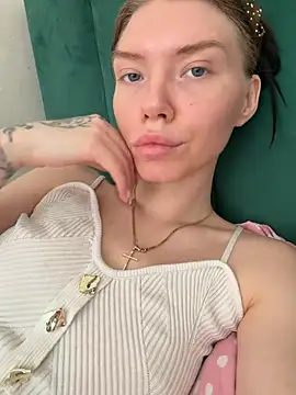 Snapshot of Lisaaa_Alisa chatting on June 2026 04:13:01 AM Lisaaa Alisa online show from June 2026 04:13:01 AM