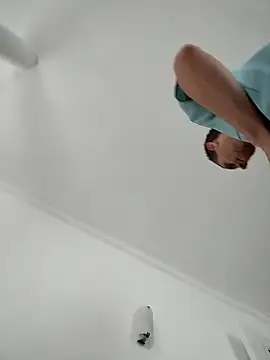 Snapshot of Blondinet92 chatting on December 2025 01:56:01 PM Blondinet92 online show from December 2025 01:56:01 PM