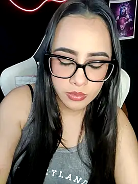 Snapshot of Janna_mnt chatting on October 2025 04:33:02 AM Janna mnt online show from October 2025 04:33:02 AM