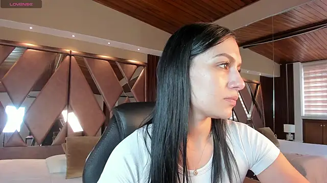carina rossi online show from October 2025 12:41:02 PM