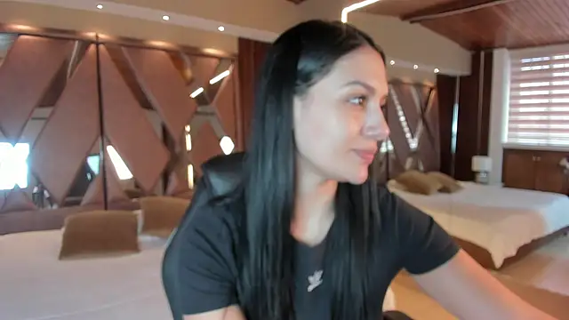 carina rossi online show from September 2025 12:44:02 PM