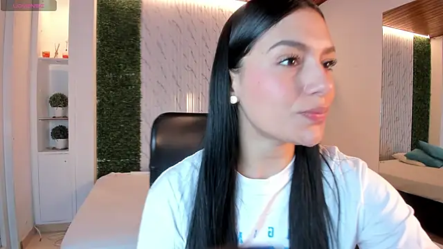 carina rossi online show from November 2025 12:20:01 PM