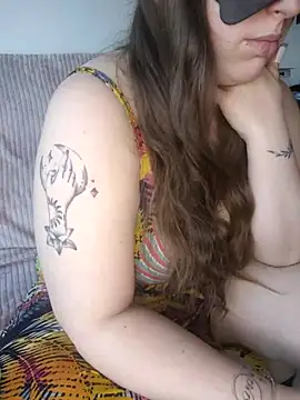 FrancaiseLynne online show from March 2025 05:56:02 PM