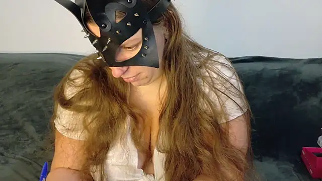 FrancaiseLynne online show from May 2026 08:41:06 PM