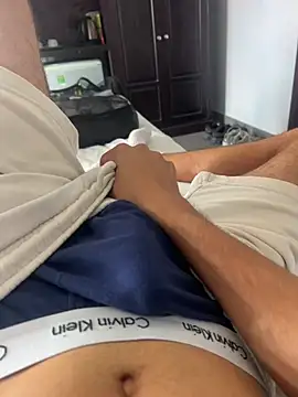 h0rnyguy001 online show from February 2026 02:56:02 AM