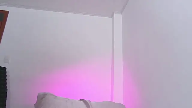 caarlywhitee online show from February 2025 01:52:01 AM