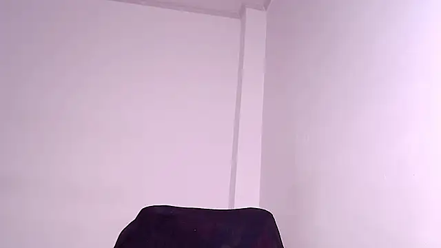 caarlywhitee online show from April 2026 01:21:01 AM