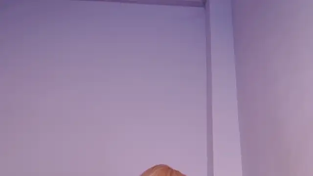 caarlywhitee online show from October 2025 10:10:02 PM