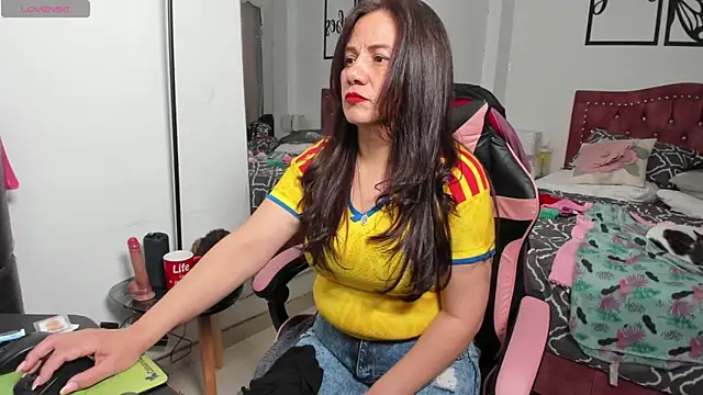 Snapshot of Marie_Mature chatting on July 2026 06:58:01 PM Marie Mature online show from July 2026 06:58:01 PM