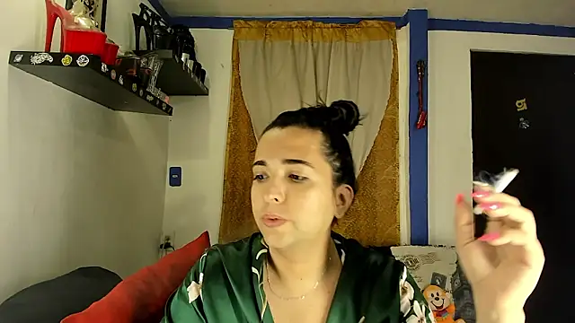 SARAMISHA online show from March 2026 04:44:01 PM