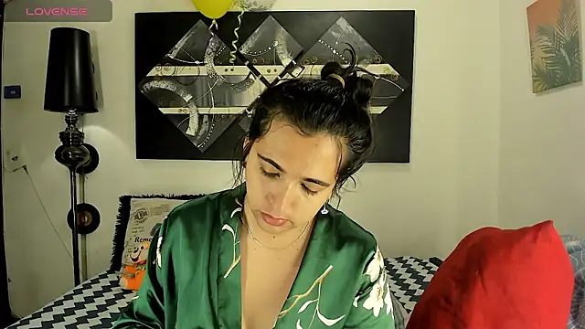 SARAMISHA online show from January 2026 02:10:01 PM