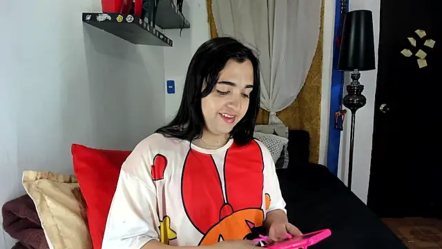 Snapshot of SARAMISHA chatting on October 2025 05:57:02 PM SARAMISHA online show from October 2025 05:57:02 PM