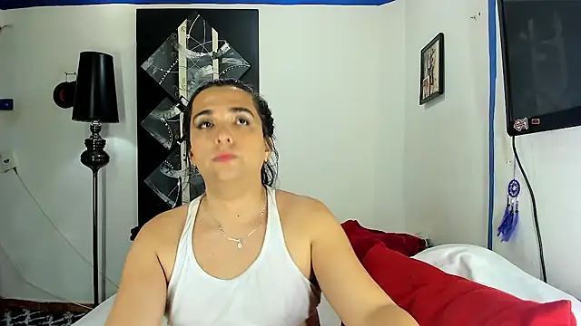 SARAMISHA online show from April 2026 10:34:01 PM