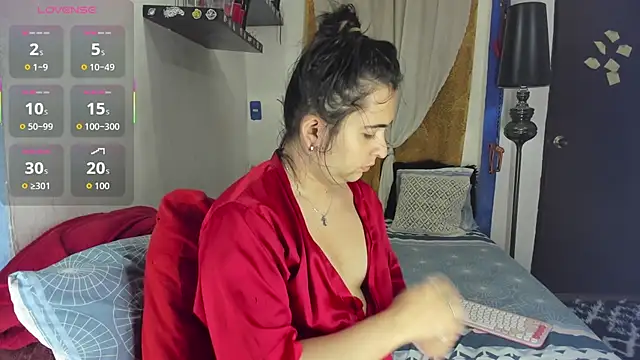 SARAMISHA online show from November 2025 12:52:02 PM