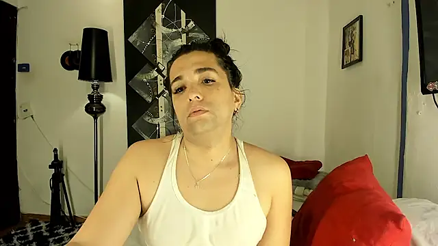 SARAMISHA online show from April 2026 03:07:01 PM