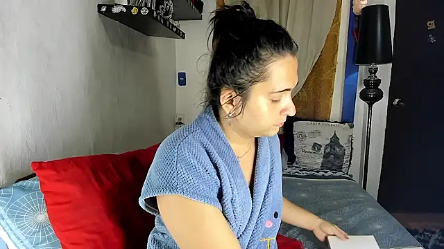 SARAMISHA online show from May 2026 10:53:02 PM