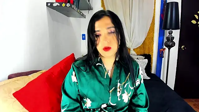 Snapshot of SARAMISHA chatting on October 2025 06:03:01 AM SARAMISHA online show from October 2025 06:03:01 AM