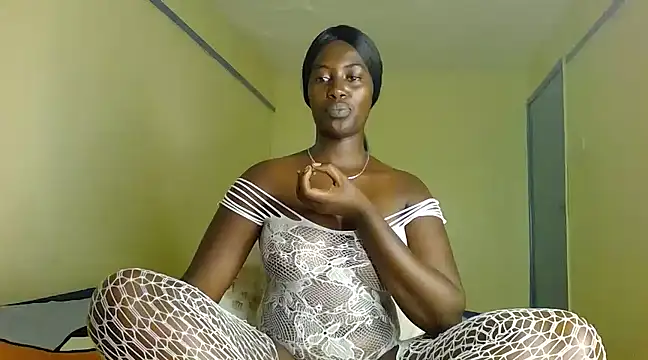 Snapshot of Thambi_queen chatting on February 2025 03:47:02 AM Thambi queen online show from February 2025 03:47:02 AM