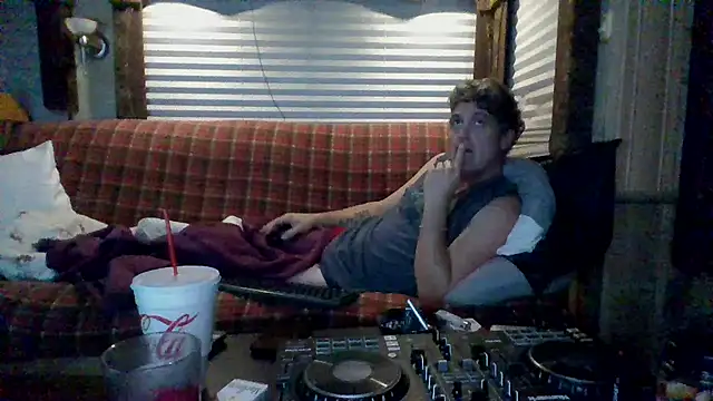 lateniter online show from November 2025 11:10:02 AM