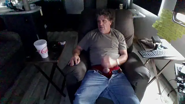 lateniter online show from February 2026 06:08:01 PM