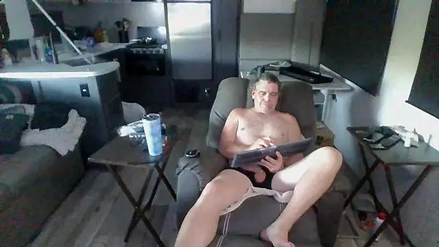 Snapshot of lateniter chatting on June 2026 12:32:01 AM lateniter online show from June 2026 12:32:01 AM
