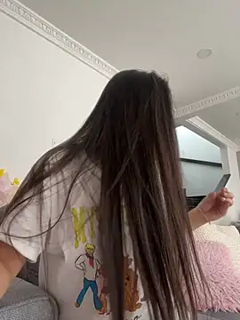 Snapshot of LittleDoll___ chatting on October 2025 01:45:01 PM LittleDoll online show from October 2025 01:45:01 PM