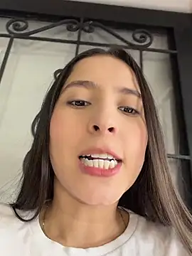 LittleDoll    online show from April 2026 12:06:01 PM