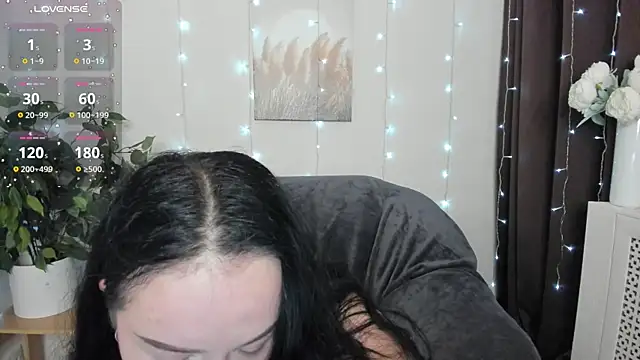 Lori  Hell online show from October 2025 02:24:01 AM