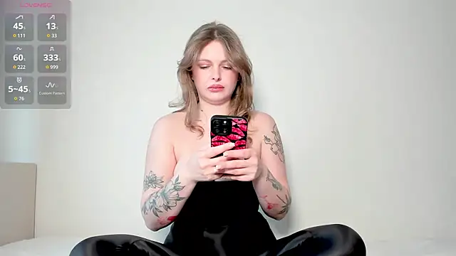 mercedescutee online show from March 2026 02:10:01 PM