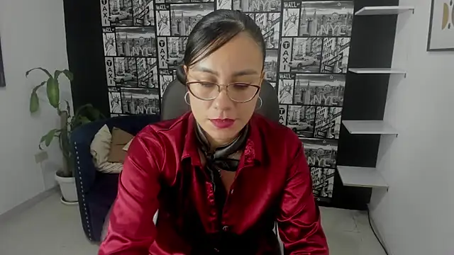 Snapshot of Agata-Moon chatting on March 2025 06:45:02 PM Agata-Moon online show from March 2025 06:45:02 PM