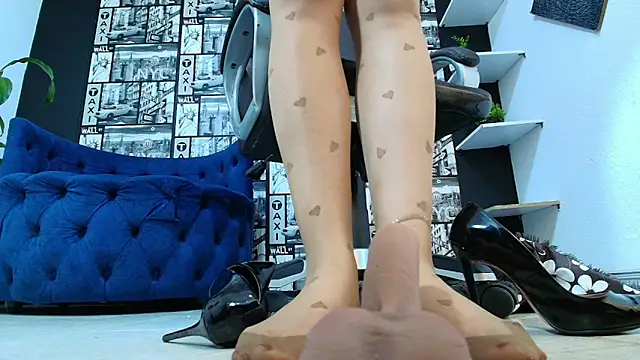 Agata-Moon online show from December 2025 12:04:01 AM