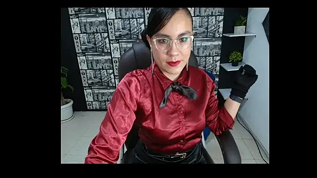 Snapshot of Agata-Moon chatting on October 2025 02:20:01 PM Agata-Moon online show from October 2025 02:20:01 PM