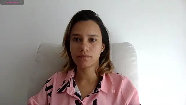 Snapshot of SamanthaWatson chatting on June 2026 03:50:01 PM SamanthaWatson online show from June 2026 03:50:01 PM