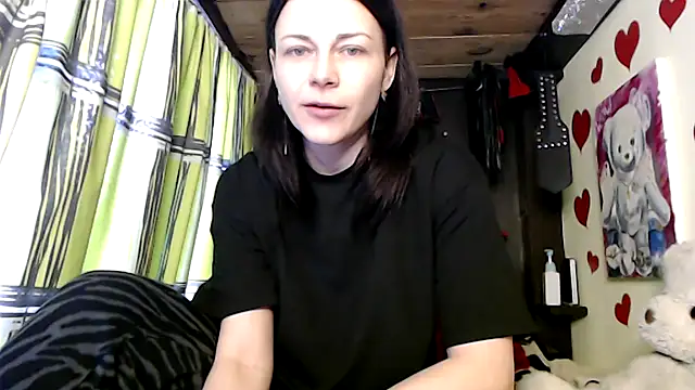 Snapshot of HarleyQuinn_69 chatting on March 2025 06:37:02 AM HarleyQuinn 69 online show from March 2025 06:37:02 AM