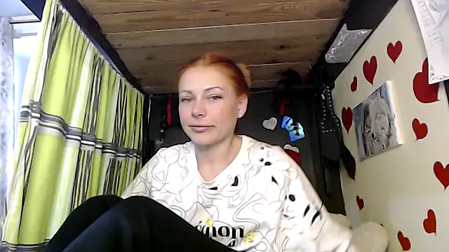Snapshot of HarleyQuinn_69 chatting on September 2025 09:05:01 AM HarleyQuinn 69 online show from September 2025 09:05:01 AM