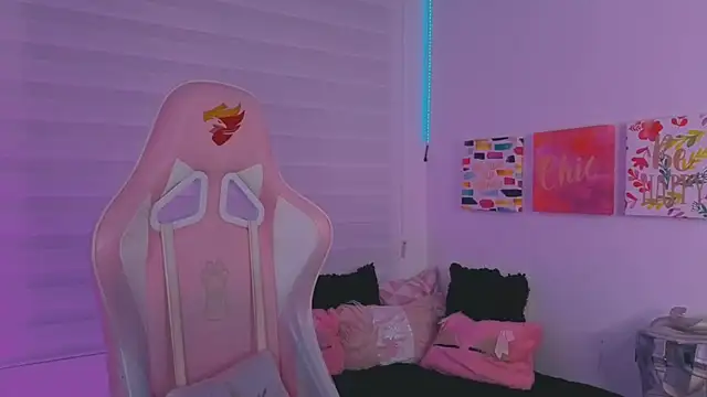 Sara  Ramirez online show from September 2025 02:51:02 AM