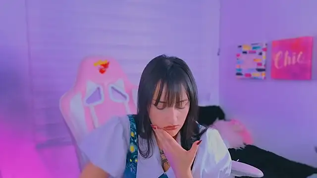 Sara  Ramirez online show from September 2025 03:46:01 AM