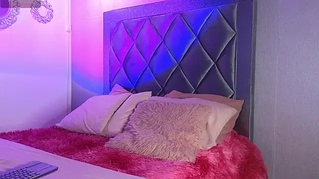 ashley brend online show from December 2025 10:14:02 PM