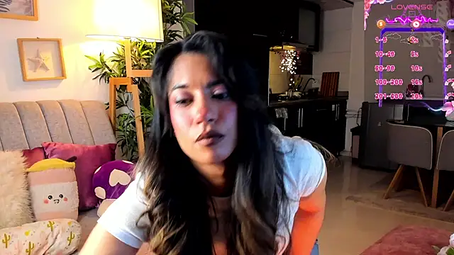 Snapshot of Issa_cooper chatting on September 2025 03:46:02 AM Issa cooper online show from September 2025 03:46:02 AM