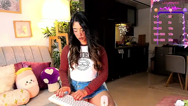 Snapshot of Issa_cooper chatting on September 2025 11:11:01 PM Issa cooper online show from September 2025 11:11:01 PM