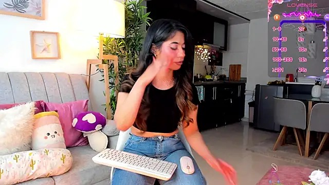 Snapshot of Issa_cooper chatting on September 2025 06:47:01 PM Issa cooper online show from September 2025 06:47:01 PM