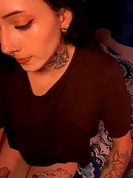 LiliJones  online show from November 2025 01:26:01 PM