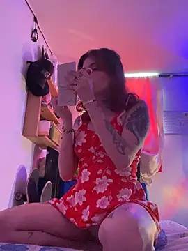 LiliJones  online show from March 2025 05:15:02 PM