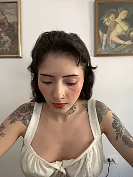 LiliJones  online show from November 2025 04:29:01 PM