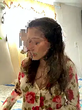 LiliJones  online show from January 2026 06:01:01 PM